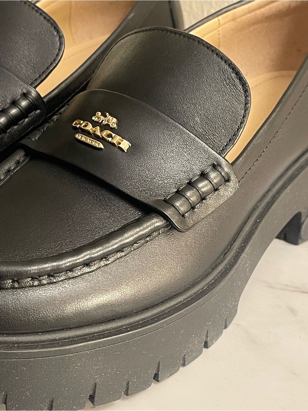 Rare! Coach jaime Leather Logo Slip-On with Gold Hardware